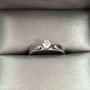 Elegant Silver Solitaire Ring